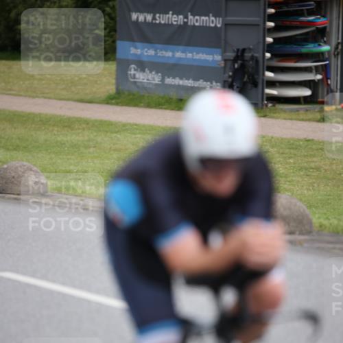 16.06.2024 - 26. Vierlanden-Triathlon Jannik Wohlers http://msf.ph/oto/6269803 16.06.2024 11:03:30 Radfahren 92, 165, 184 meine-sportfotos.de