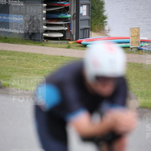 16.06.2024 - 26. Vierlanden-Triathlon Jannik Wohlers http://msf.ph/oto/6269808 16.06.2024 11:03:31 Radfahren 92, 165 meine-sportfotos.de