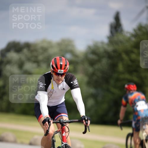 16.06.2024 - 26. Vierlanden-Triathlon Jannik Wohlers http://msf.ph/oto/6269853 16.06.2024 11:07:57 Radfahren 72, 208, 271 meine-sportfotos.de