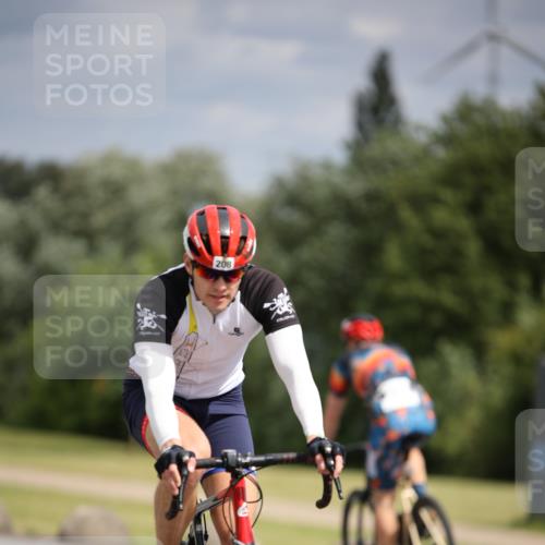 16.06.2024 - 26. Vierlanden-Triathlon Jannik Wohlers http://msf.ph/oto/6269866 16.06.2024 11:07:57 Radfahren 72, 208, 271 meine-sportfotos.de