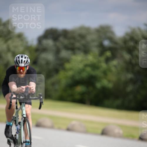 16.06.2024 - 26. Vierlanden-Triathlon Jannik Wohlers http://msf.ph/oto/6269868 16.06.2024 11:07:59 Radfahren 72, 208, 270, 271 meine-sportfotos.de
