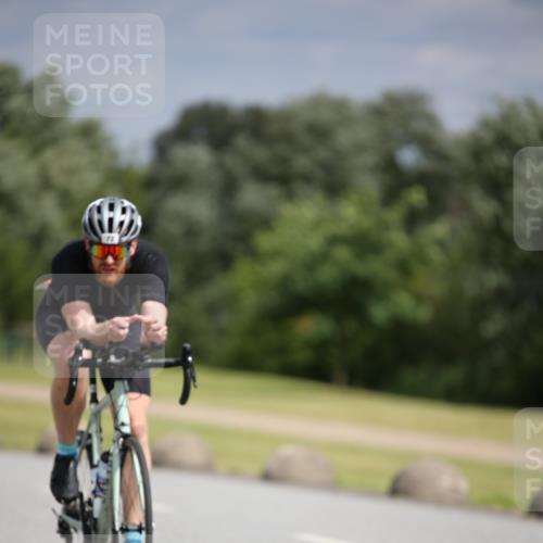 16.06.2024 - 26. Vierlanden-Triathlon Jannik Wohlers http://msf.ph/oto/6269870 16.06.2024 11:07:59 Radfahren 72, 208, 270, 271 meine-sportfotos.de