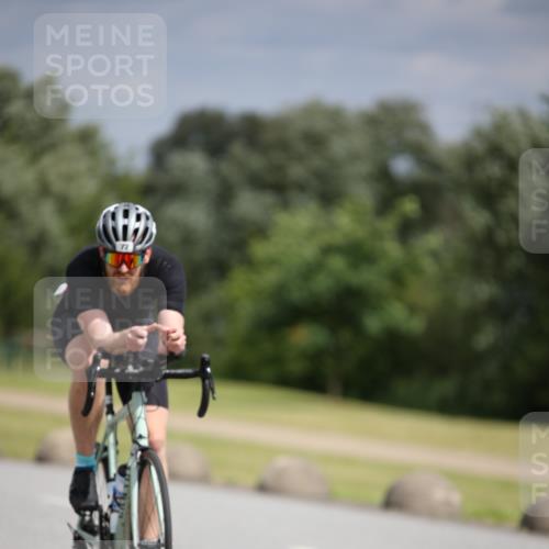 16.06.2024 - 26. Vierlanden-Triathlon Jannik Wohlers http://msf.ph/oto/6269872 16.06.2024 11:07:59 Radfahren 72, 208, 270, 271 meine-sportfotos.de