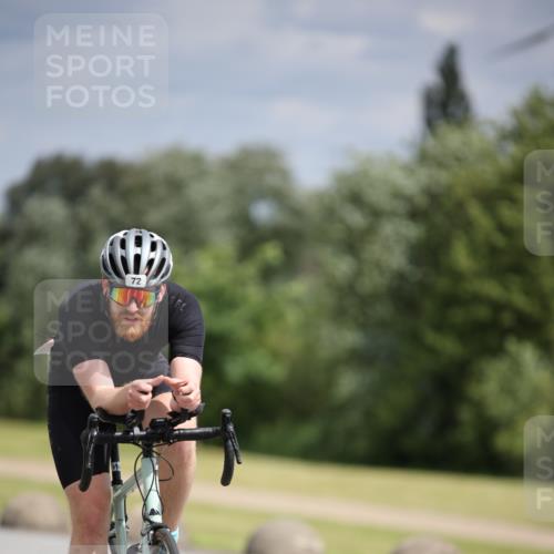 16.06.2024 - 26. Vierlanden-Triathlon Jannik Wohlers http://msf.ph/oto/6269886 16.06.2024 11:07:59 Radfahren 72, 208, 270, 271 meine-sportfotos.de