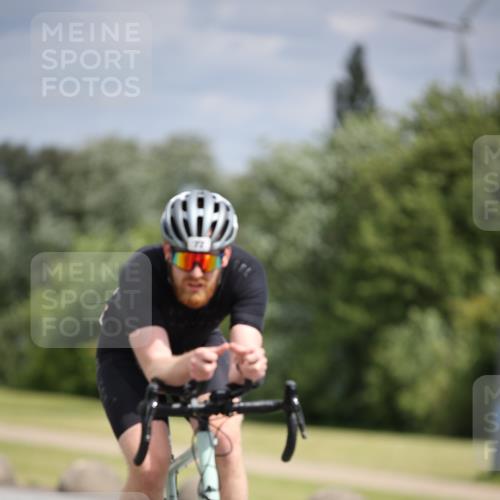 16.06.2024 - 26. Vierlanden-Triathlon Jannik Wohlers http://msf.ph/oto/6269894 16.06.2024 11:07:59 Radfahren 72, 208, 270, 271 meine-sportfotos.de