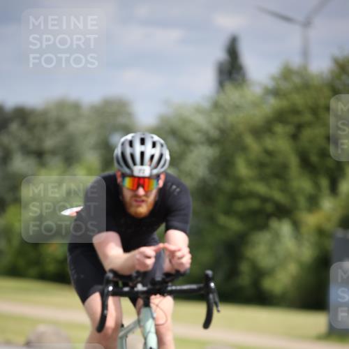 16.06.2024 - 26. Vierlanden-Triathlon Jannik Wohlers http://msf.ph/oto/6269896 16.06.2024 11:07:59 Radfahren 72, 208, 270, 271 meine-sportfotos.de