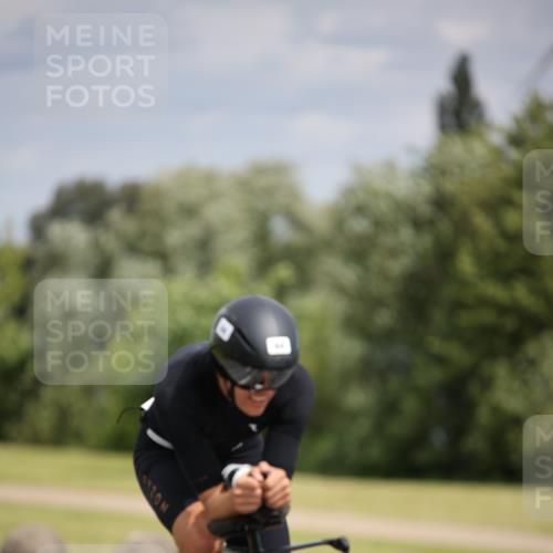 16.06.2024 - 26. Vierlanden-Triathlon Jannik Wohlers http://msf.ph/oto/6269912 16.06.2024 11:08:10 Radfahren 44, 60, 116, 286, 302 meine-sportfotos.de