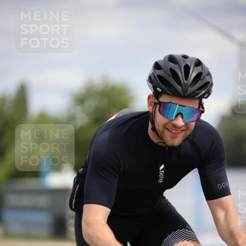 16.06.2024 - 26. Vierlanden-Triathlon Jannik Wohlers http://msf.ph/oto/6269962 16.06.2024 11:08:46 Radfahren 12, 46, 76, 89, 125, 138, 167, 174, 215, 330 meine-sportfotos.de