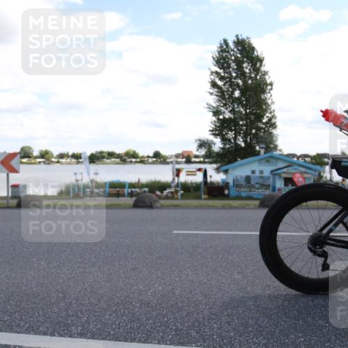 16.06.2024 - 26. Vierlanden-Triathlon Jannik Wohlers http://msf.ph/oto/6269975 16.06.2024 11:38:04 Radfahren 1, 9, 138, 142, 174, 316, 383, 411, 614 meine-sportfotos.de