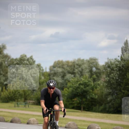 16.06.2024 - 26. Vierlanden-Triathlon Jannik Wohlers http://msf.ph/oto/6269980 16.06.2024 11:09:06 Radfahren 2, 124, 185, 232, 344 meine-sportfotos.de