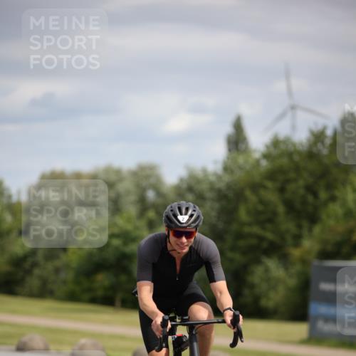 16.06.2024 - 26. Vierlanden-Triathlon Jannik Wohlers http://msf.ph/oto/6269994 16.06.2024 11:09:06 Radfahren 2, 124, 185, 232, 344 meine-sportfotos.de
