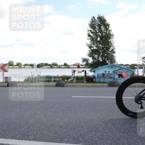 16.06.2024 - 26. Vierlanden-Triathlon Jannik Wohlers http://msf.ph/oto/6269995 16.06.2024 11:38:05 Radfahren 9, 138, 142, 174, 296, 316, 383, 411 meine-sportfotos.de