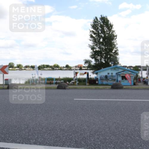16.06.2024 - 26. Vierlanden-Triathlon Jannik Wohlers http://msf.ph/oto/6269998 16.06.2024 11:38:06 Radfahren 9, 138, 142, 174, 256, 296, 316, 348, 383, 411 meine-sportfotos.de