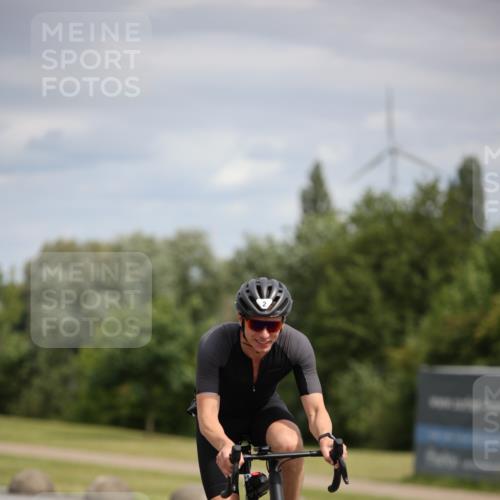 16.06.2024 - 26. Vierlanden-Triathlon Jannik Wohlers http://msf.ph/oto/6270001 16.06.2024 11:09:06 Radfahren 2, 124, 185, 232, 344 meine-sportfotos.de