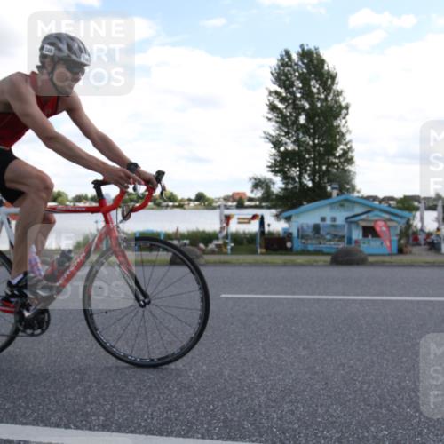 16.06.2024 - 26. Vierlanden-Triathlon Jannik Wohlers http://msf.ph/oto/6270012 16.06.2024 11:38:10 Radfahren 9, 138, 256, 296, 306, 348, 411 meine-sportfotos.de