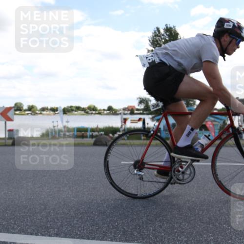 16.06.2024 - 26. Vierlanden-Triathlon Jannik Wohlers http://msf.ph/oto/6270015 16.06.2024 11:38:11 Radfahren 145, 256, 296, 306, 348 meine-sportfotos.de