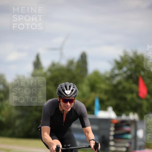 16.06.2024 - 26. Vierlanden-Triathlon Jannik Wohlers http://msf.ph/oto/6270026 16.06.2024 11:09:07 Radfahren 2, 185, 232, 344 meine-sportfotos.de