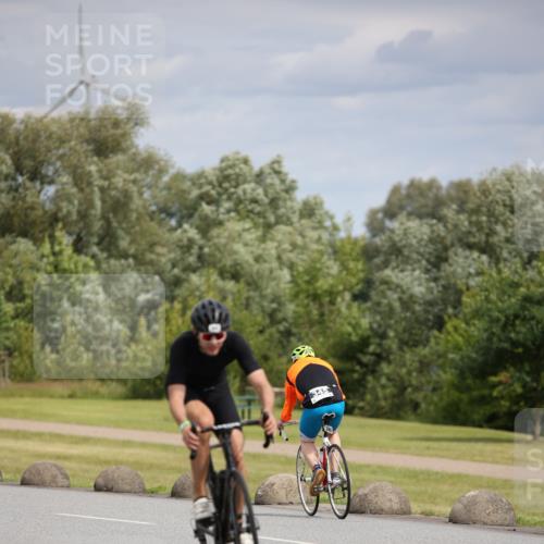 16.06.2024 - 26. Vierlanden-Triathlon Jannik Wohlers http://msf.ph/oto/6270038 16.06.2024 11:09:23 Radfahren 62, 165, 204, 285, 337, 345 meine-sportfotos.de