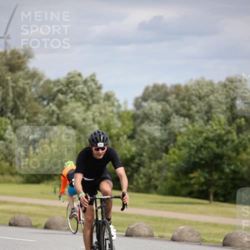 16.06.2024 - 26. Vierlanden-Triathlon Jannik Wohlers http://msf.ph/oto/6270043 16.06.2024 11:09:24 Radfahren 62, 165, 204, 337, 345 meine-sportfotos.de