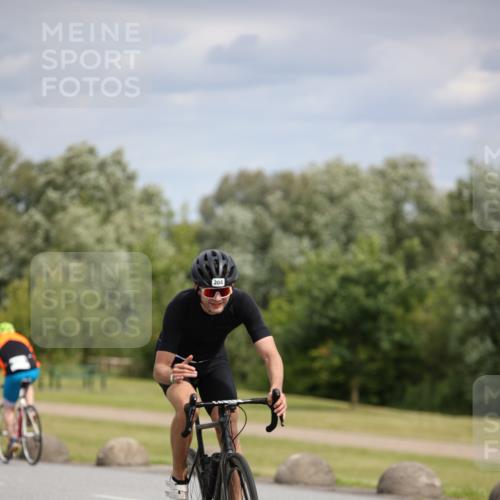 16.06.2024 - 26. Vierlanden-Triathlon Jannik Wohlers http://msf.ph/oto/6270048 16.06.2024 11:09:24 Radfahren 62, 165, 204, 337, 345 meine-sportfotos.de