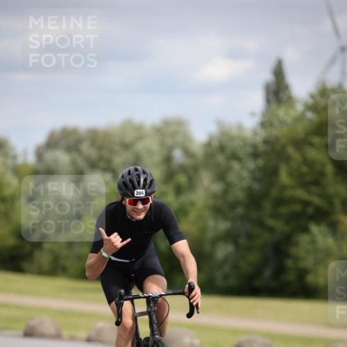 16.06.2024 - 26. Vierlanden-Triathlon Jannik Wohlers http://msf.ph/oto/6270060 16.06.2024 11:09:24 Radfahren 62, 165, 204, 337, 345 meine-sportfotos.de