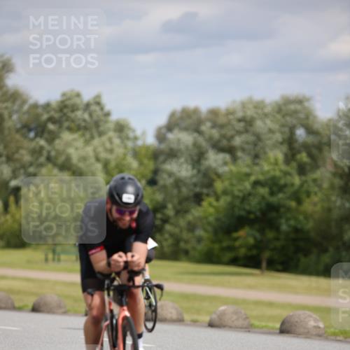 16.06.2024 - 26. Vierlanden-Triathlon Jannik Wohlers http://msf.ph/oto/6270097 16.06.2024 11:09:29 Radfahren 62, 165, 189, 190, 204, 337 meine-sportfotos.de