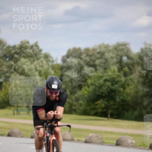 16.06.2024 - 26. Vierlanden-Triathlon Jannik Wohlers http://msf.ph/oto/6270098 16.06.2024 11:09:29 Radfahren 62, 165, 189, 190, 204, 337 meine-sportfotos.de