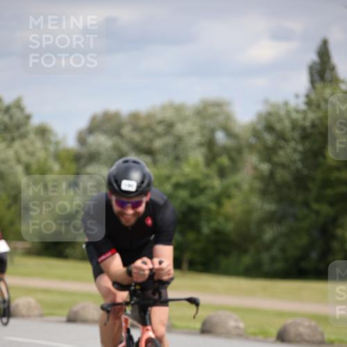 16.06.2024 - 26. Vierlanden-Triathlon Jannik Wohlers http://msf.ph/oto/6270112 16.06.2024 11:09:30 Radfahren 62, 165, 189, 190, 204, 337 meine-sportfotos.de
