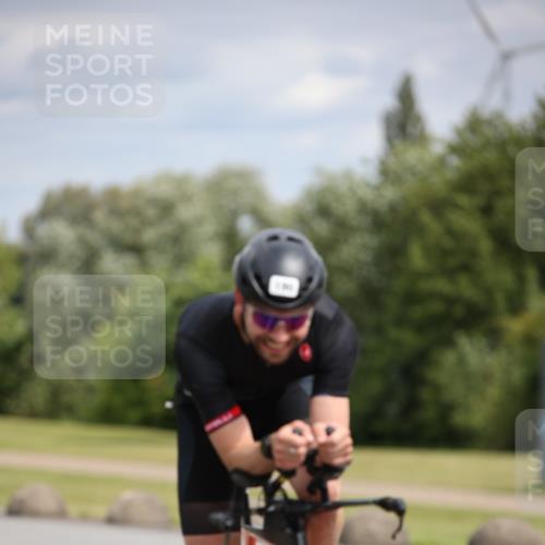 16.06.2024 - 26. Vierlanden-Triathlon Jannik Wohlers http://msf.ph/oto/6270122 16.06.2024 11:09:30 Radfahren 62, 165, 189, 190, 204, 337 meine-sportfotos.de