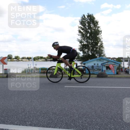 16.06.2024 - 26. Vierlanden-Triathlon Jannik Wohlers http://msf.ph/oto/6270128 16.06.2024 11:38:14 Radfahren 129, 145, 196, 256, 296, 306, 348 meine-sportfotos.de