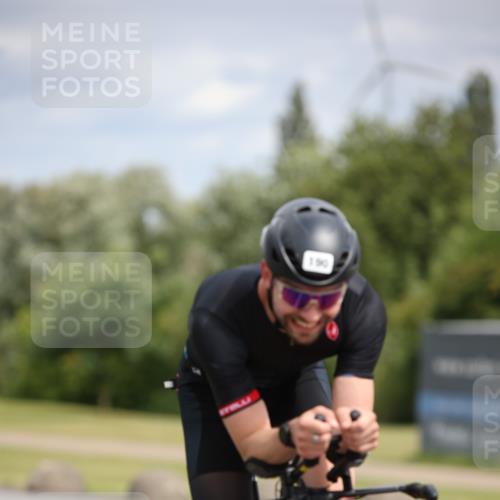 16.06.2024 - 26. Vierlanden-Triathlon Jannik Wohlers http://msf.ph/oto/6270133 16.06.2024 11:09:30 Radfahren 62, 165, 189, 190, 204, 337 meine-sportfotos.de