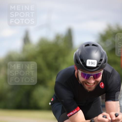 16.06.2024 - 26. Vierlanden-Triathlon Jannik Wohlers http://msf.ph/oto/6270239 16.06.2024 11:09:30 Radfahren 62, 165, 189, 190, 204, 337 meine-sportfotos.de