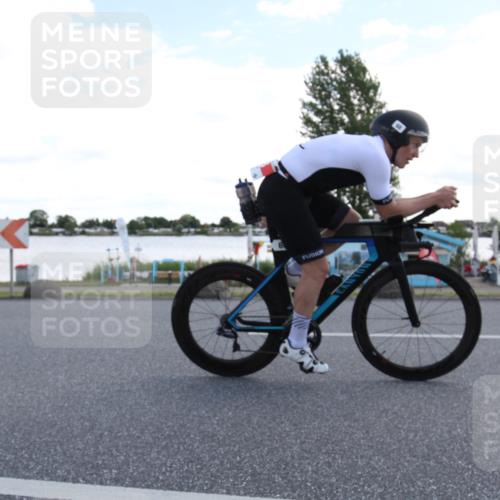 16.06.2024 - 26. Vierlanden-Triathlon Jannik Wohlers http://msf.ph/oto/6270273 16.06.2024 11:38:33 Radfahren 44, 68, 116, 251, 332, 369 meine-sportfotos.de