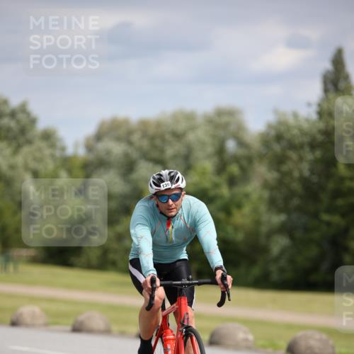 16.06.2024 - 26. Vierlanden-Triathlon Jannik Wohlers http://msf.ph/oto/6270300 16.06.2024 11:09:40 Radfahren 115, 139 meine-sportfotos.de