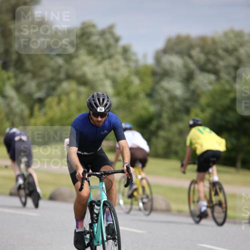 16.06.2024 - 26. Vierlanden-Triathlon Jannik Wohlers http://msf.ph/oto/6270352 16.06.2024 11:10:02 Radfahren 33, 42, 246, 283, 1274 meine-sportfotos.de