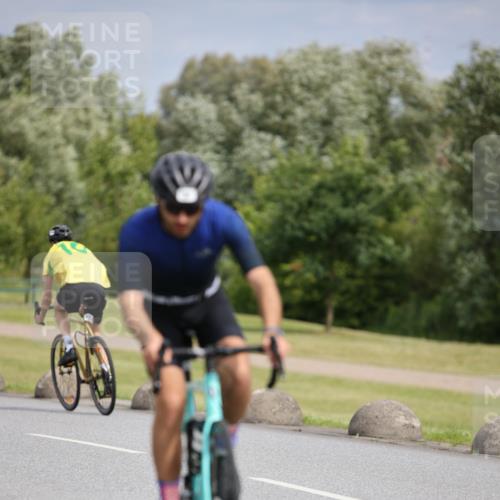 16.06.2024 - 26. Vierlanden-Triathlon Jannik Wohlers http://msf.ph/oto/6270362 16.06.2024 11:10:02 Radfahren 33, 42, 246, 283, 1274 meine-sportfotos.de