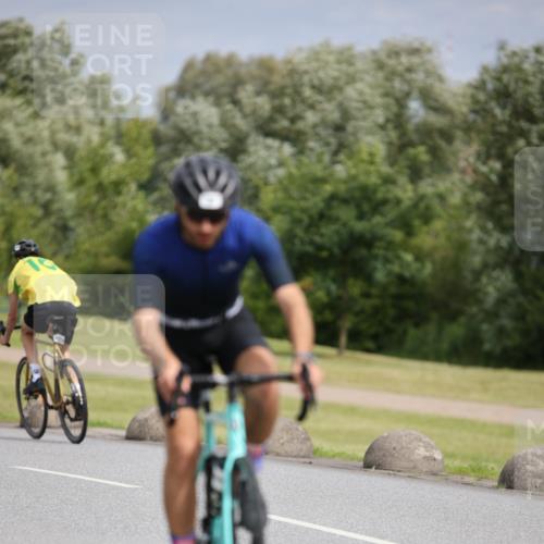 16.06.2024 - 26. Vierlanden-Triathlon Jannik Wohlers http://msf.ph/oto/6270363 16.06.2024 11:10:02 Radfahren 33, 42, 246, 283, 1274 meine-sportfotos.de