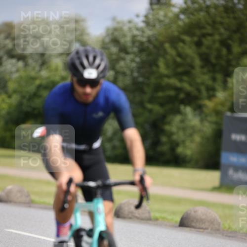 16.06.2024 - 26. Vierlanden-Triathlon Jannik Wohlers http://msf.ph/oto/6270387 16.06.2024 11:10:03 Radfahren 33, 42, 246, 283, 1274 meine-sportfotos.de