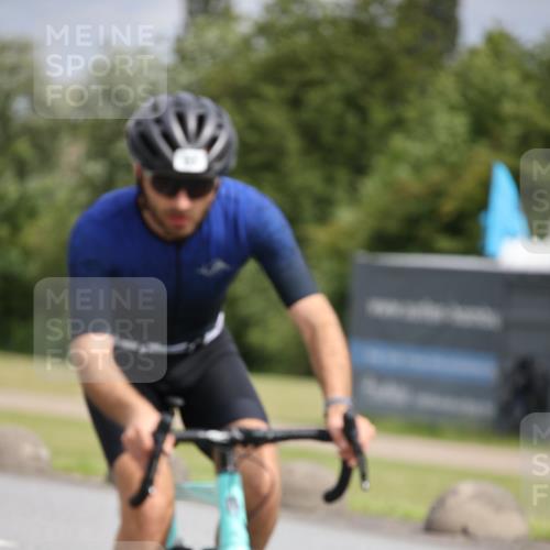 16.06.2024 - 26. Vierlanden-Triathlon Jannik Wohlers http://msf.ph/oto/6270398 16.06.2024 11:10:03 Radfahren 33, 42, 246, 283, 1274 meine-sportfotos.de