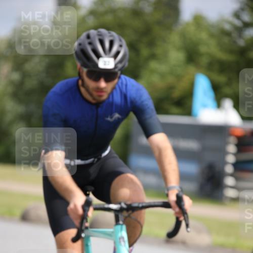 16.06.2024 - 26. Vierlanden-Triathlon Jannik Wohlers http://msf.ph/oto/6270402 16.06.2024 11:10:03 Radfahren 33, 42, 246, 283, 1274 meine-sportfotos.de