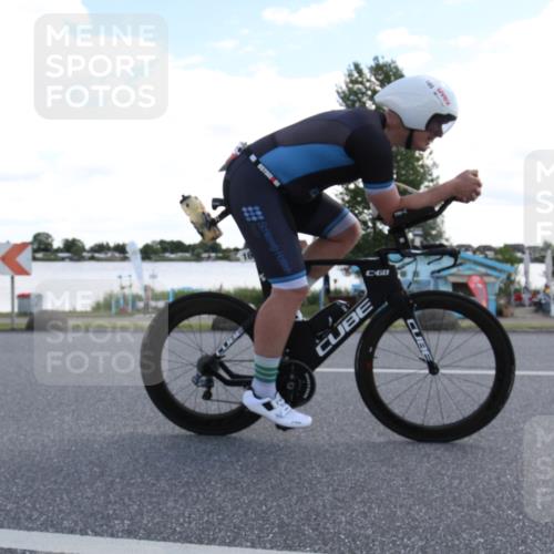 16.06.2024 - 26. Vierlanden-Triathlon Jannik Wohlers http://msf.ph/oto/6270403 16.06.2024 11:38:48 Radfahren 53, 156, 165, 185, 271, 295 meine-sportfotos.de