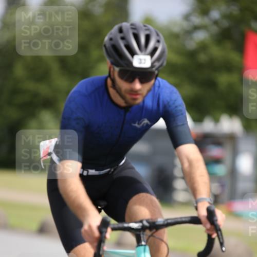 16.06.2024 - 26. Vierlanden-Triathlon Jannik Wohlers http://msf.ph/oto/6270408 16.06.2024 11:10:03 Radfahren 33, 42, 246, 283, 1274 meine-sportfotos.de