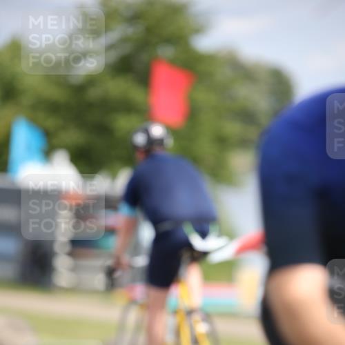 16.06.2024 - 26. Vierlanden-Triathlon Jannik Wohlers http://msf.ph/oto/6270419 16.06.2024 11:10:03 Radfahren 33, 42, 246, 283, 1274 meine-sportfotos.de