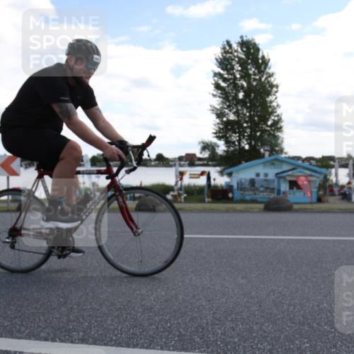 16.06.2024 - 26. Vierlanden-Triathlon Jannik Wohlers http://msf.ph/oto/6270464 16.06.2024 11:38:50 Radfahren 24, 53, 61, 156, 165, 185, 271, 295 meine-sportfotos.de