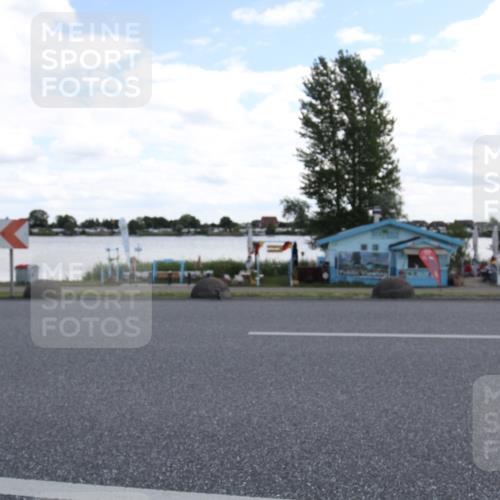 16.06.2024 - 26. Vierlanden-Triathlon Jannik Wohlers http://msf.ph/oto/6270470 16.06.2024 11:38:52 Radfahren 24, 53, 61, 156, 165, 181, 271, 295 meine-sportfotos.de