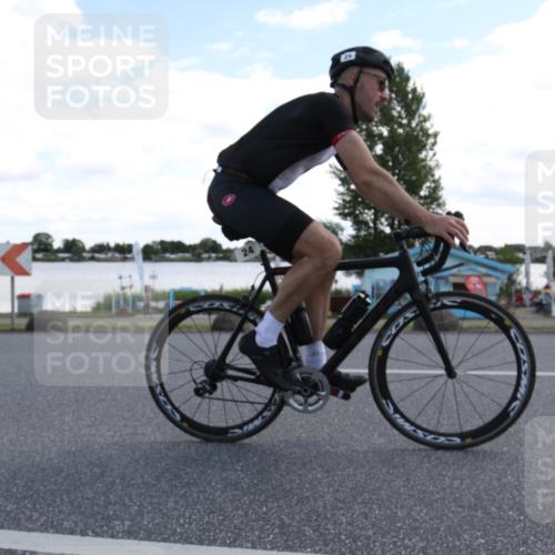 16.06.2024 - 26. Vierlanden-Triathlon Jannik Wohlers http://msf.ph/oto/6270474 16.06.2024 11:38:54 Radfahren 24, 53, 61, 156, 165, 181, 184, 271, 295 meine-sportfotos.de