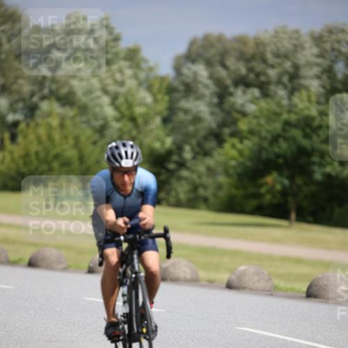 16.06.2024 - 26. Vierlanden-Triathlon Jannik Wohlers http://msf.ph/oto/6270482 16.06.2024 11:10:23 Radfahren 21, 48, 216, 406 meine-sportfotos.de