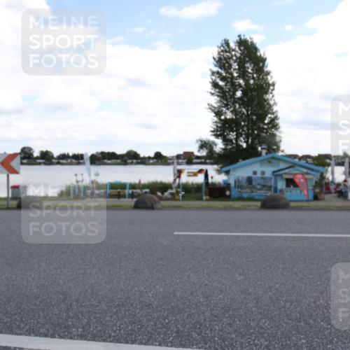 16.06.2024 - 26. Vierlanden-Triathlon Jannik Wohlers http://msf.ph/oto/6270484 16.06.2024 11:38:56 Radfahren 24, 53, 61, 181, 184, 271, 295 meine-sportfotos.de