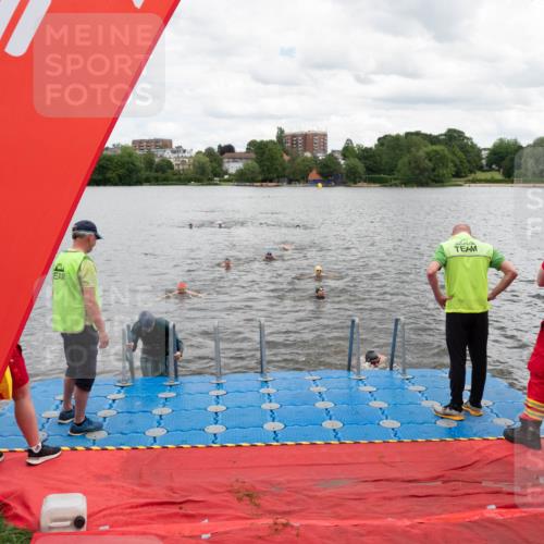 16.06.2024 - 7 Türme Triathlon MichiJ http://msf.ph/oto/6270493 16.06.2024 11:58:42 Schwimmen 304, 350, 409, 414, 422, 466, 545 meine-sportfotos.de