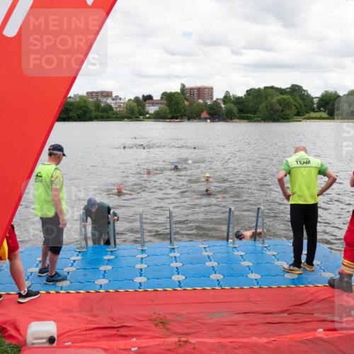 16.06.2024 - 7 Türme Triathlon MichiJ http://msf.ph/oto/6270497 16.06.2024 11:58:43 Schwimmen 304, 350, 409, 414, 422, 466, 545 meine-sportfotos.de